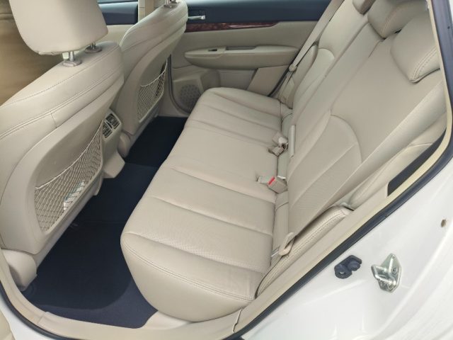 SUBARU OUTBACK 3.6R EXCLUSIVE - foto 11