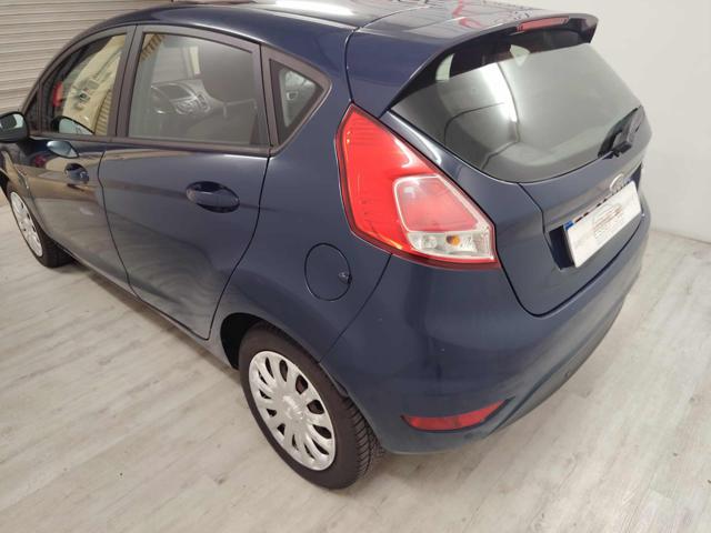 FORD FIESTA 1.4 5P. BZ.- GPL TITANIUM - foto 4