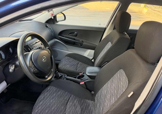 KIA CEE'D 143,396KM SP. WAG. 1.6 CRDI VGT  - foto 5