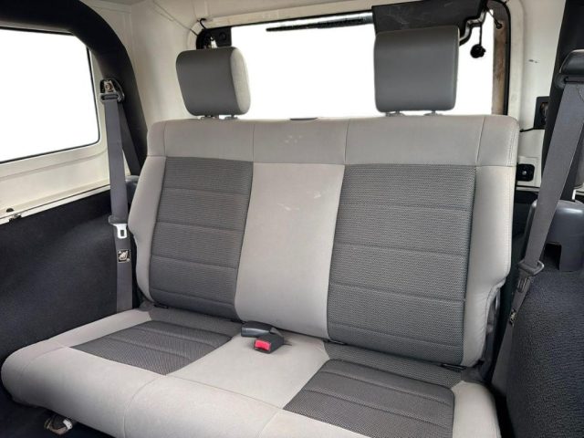 JEEP WRANGLER 2.8 CRD DPF SPORT - foto 15
