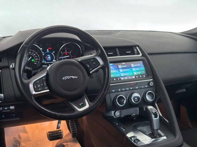JAGUAR E-PACE 2.0D 150 CV AWD AUT. R-DYNAMIC - foto 9