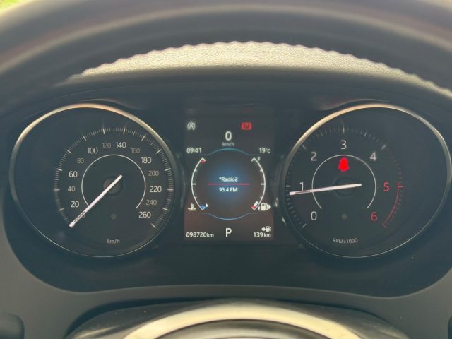 JAGUAR E-PACE 2.0D 150 CV AWD AUT. R-DYNAMIC - foto 17