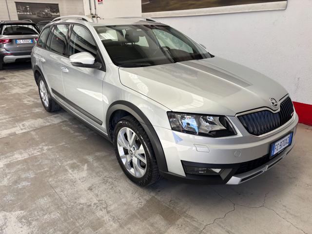 SKODA OCTAVIA 2.0 TDI 184 CV 4X4 DSG SCOUT BEL - foto 5