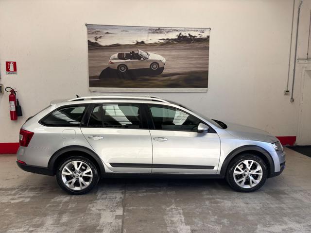 SKODA OCTAVIA 2.0 TDI 184 CV 4X4 DSG SCOUT BEL - foto 2