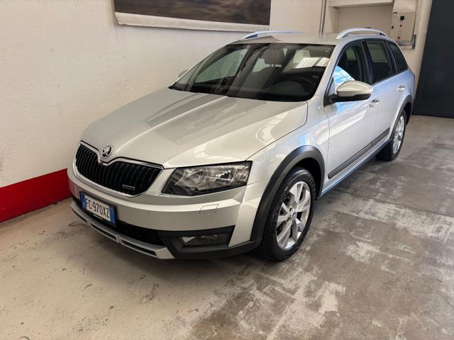 SKODA OCTAVIA 2.0 TDI 184 CV 4X4 DSG SCOUT BEL - foto 3