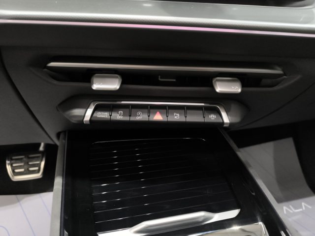 AUDI Q3 SPB 2.0 TDI 110 KW S TRONIC S LI - foto 12