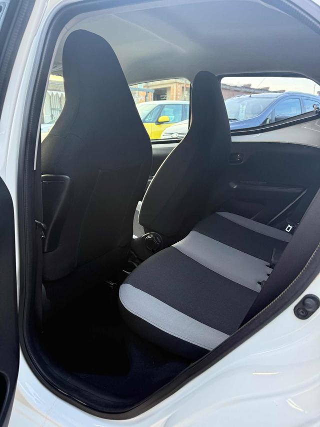 TOYOTA AYGO 1.0 VVT-I 69 CV 5 PORTE X-COOL - foto 17