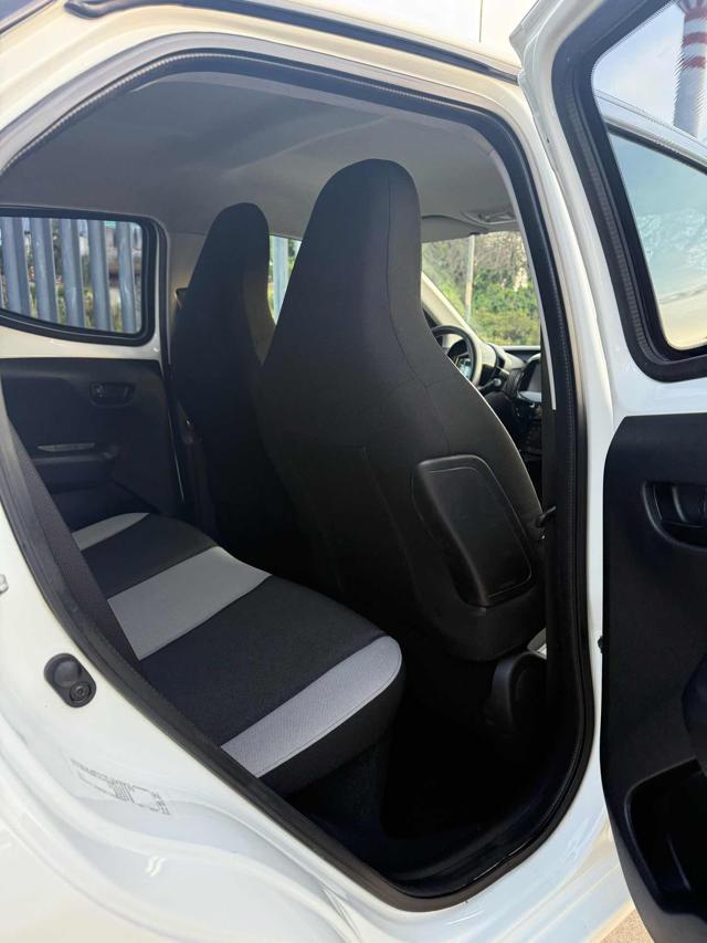 TOYOTA AYGO 1.0 VVT-I 69 CV 5 PORTE X-COOL - foto 18