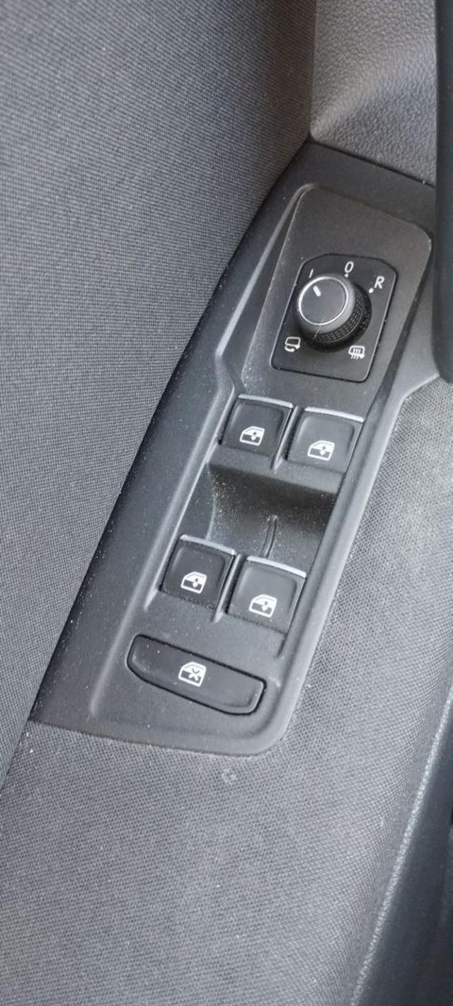 VOLKSWAGEN TIGUAN 1.6 TDI SCR SPORT & STYLE - foto 12