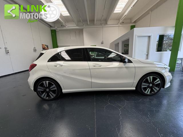 MERCEDES-BENZ A 180 D NIGHT EDITION SPORT - foto 6