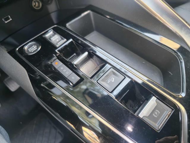 PEUGEOT 3008 HYBRID4 300 E-EAT8 GT 4X4 UNIPRO - foto 12