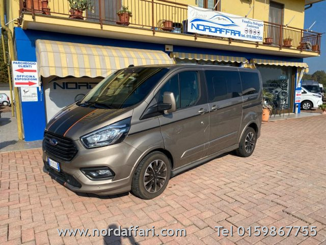 FORD Tourneo Custom - foto: 1