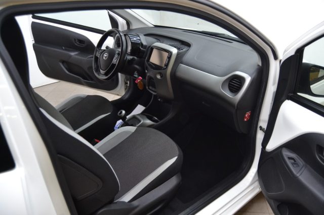 TOYOTA AYGO 1.0 VVT-I 69 CV 3 PORTE X-CLUSIV - foto 6