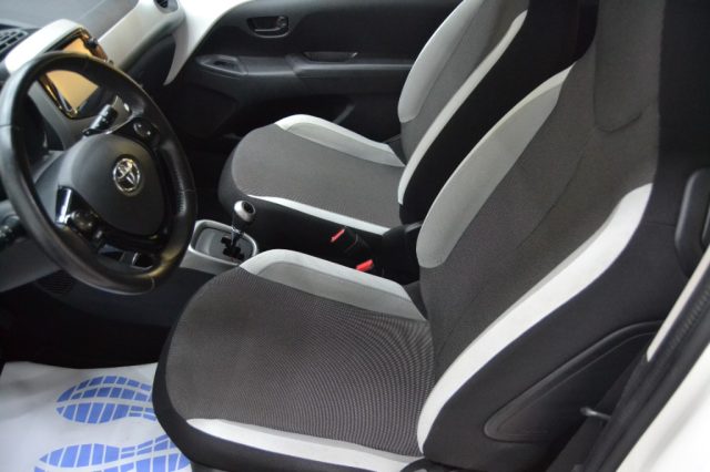 TOYOTA AYGO 1.0 VVT-I 69 CV 3 PORTE X-CLUSIV - foto 11
