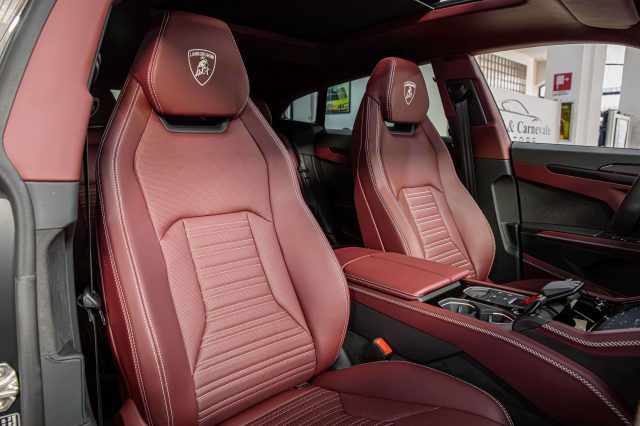 LAMBORGHINI URUS SE|AKRAPOVIC|BANG&OLUFSEN|TETTO| - foto 12