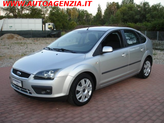 FORD FOCUS 1.6 TDCI (90CV) 5P. (POCHI KM) - foto 6