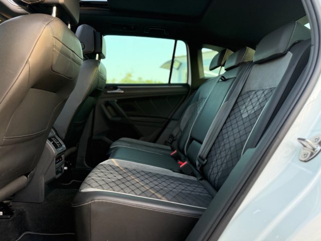VOLKSWAGEN TIGUAN 2.0 TDI  R-LINE TETTO APRIBILE - foto 24