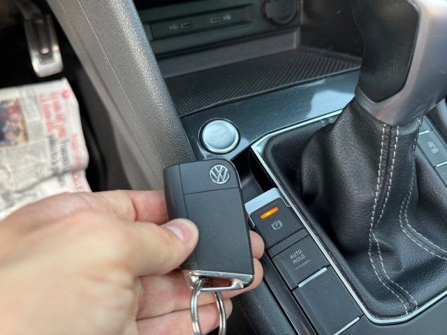 VOLKSWAGEN TIGUAN 2.0 TDI  R-LINE TETTO APRIBILE - foto 30