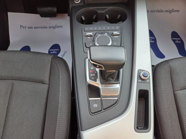 AUDI A4 AVANT 35 TDI S TRONIC BUSINESS - foto 10