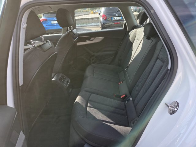 AUDI A4 AVANT 35 TDI S TRONIC BUSINESS - foto 17