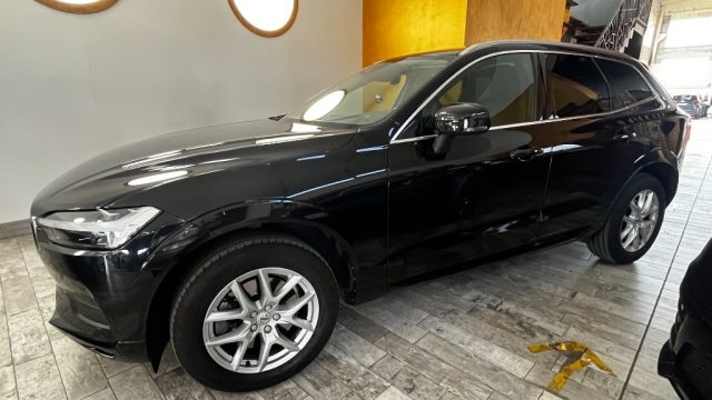 VOLVO XC60 B4 (D) AWD GEARTRONIC MOMENTUM - foto 3