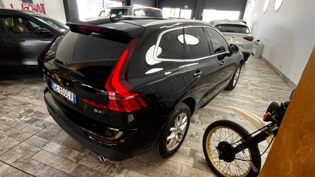 VOLVO XC60 B4 (D) AWD GEARTRONIC MOMENTUM - foto 5