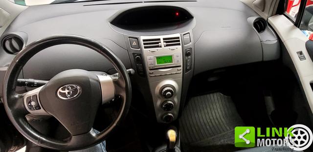 TOYOTA YARIS 1.3VVTI BENZINA 3 PORTE  ADATTA  - foto 7