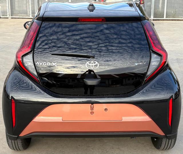 TOYOTA AYGO X 1.5 HYBRID 115 CV 5 PORTE ICON - foto 4