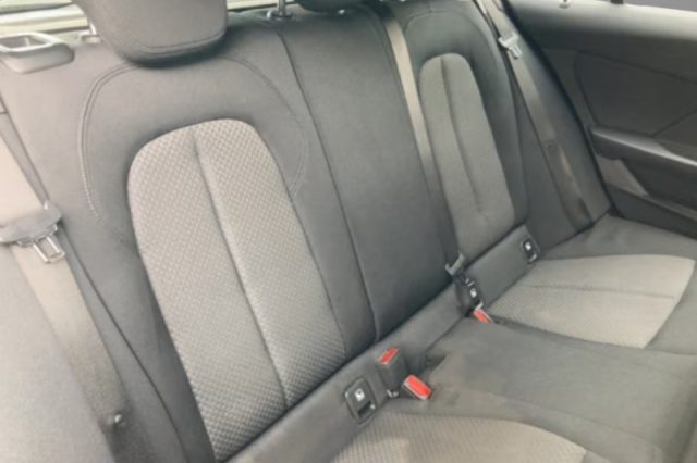 BMW 118 D 5P. ADVANTAGE - foto 8