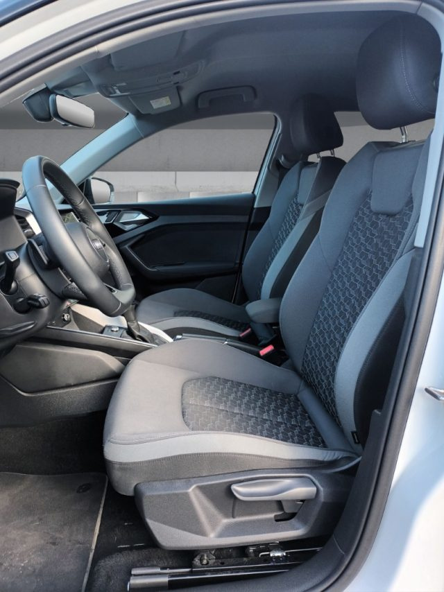 AUDI A1 SPB 30 TFSI BLACKLINE PACKLUCI P - foto 8
