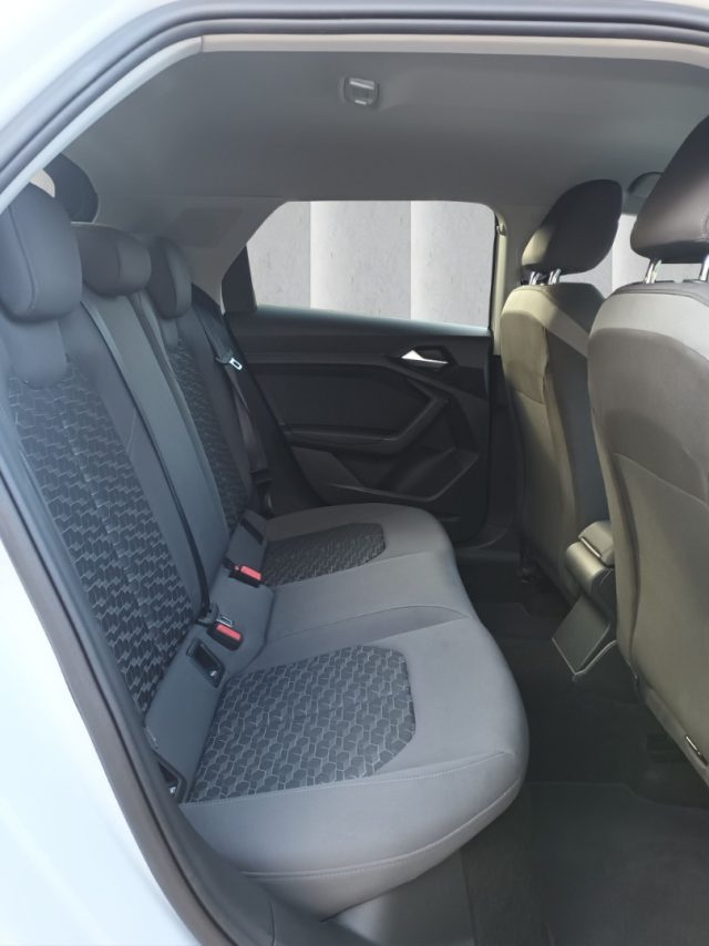 AUDI A1 SPB 30 TFSI BLACKLINE PACKLUCI P - foto 10
