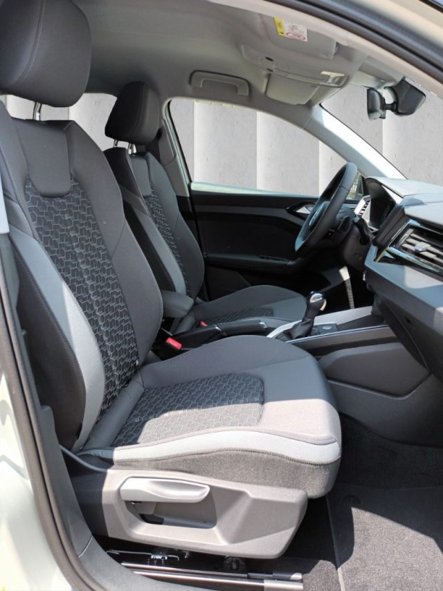 AUDI A1 SPB 30 TFSI BLACKLINE PACKLUCI P - foto 9