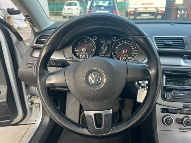 VOLKSWAGEN PASSAT 1.6 TDI COMFORTLINE BLUEM. TECH. - foto 11