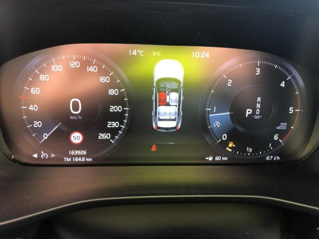 VOLVO XC40 D3  GEARTRONIC MOMENTUM - foto 13