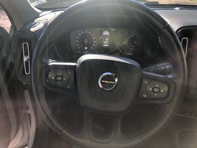 VOLVO XC40 D3  GEARTRONIC MOMENTUM - foto 16