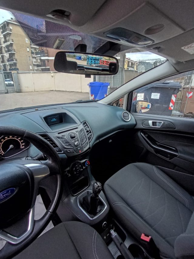 FORD FIESTA 1.4 - foto 4