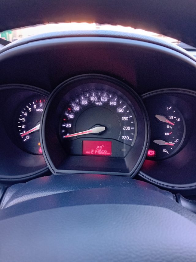 KIA RIO 1.2 - foto 5