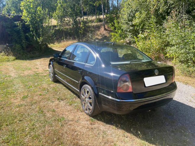 VOLKSWAGEN PASSAT 1.9 - foto 2