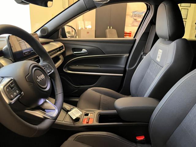 JEEP AVENGER 1.2 TURBO E-HYBRID MHEV 85TH ANN - foto 10