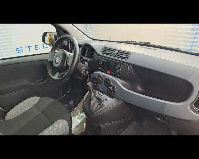 FIAT NEW PANDA 1.0 HYBRID S&S 70CV 5 POSTI - foto 17
