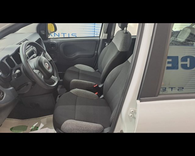 FIAT NEW PANDA 1.0 HYBRID S&S 70CV 5 POSTI - foto 21