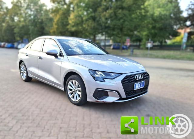 AUDI A3 SEDAN 30 TDI - foto 2
