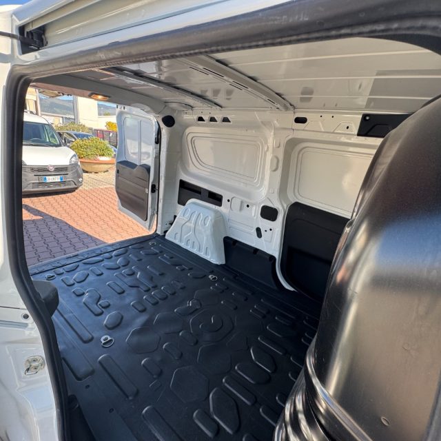 FIAT DOBLO 1.6 MJET 105CV S.&S. PL-TN CARGO - foto 14
