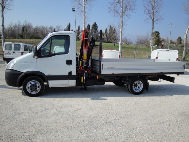 IVECO Daily 35C18  3.0 HPT a cassone Immagine 1