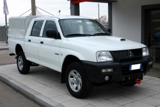 MITSUBISHI L200 2.5 TD Cat 4WD Double Cab TENDER Usata