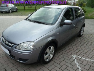 OPEL Corsa 1.2i 16V Cat 5 Porte Sport Usata
