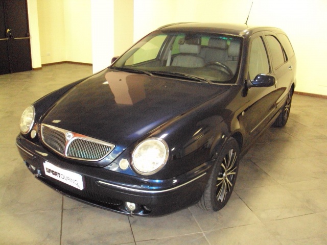 http://graphics.gestionaleauto.com/gonline_graphics/2776175_E_4fdeff11d2c7c.jpg