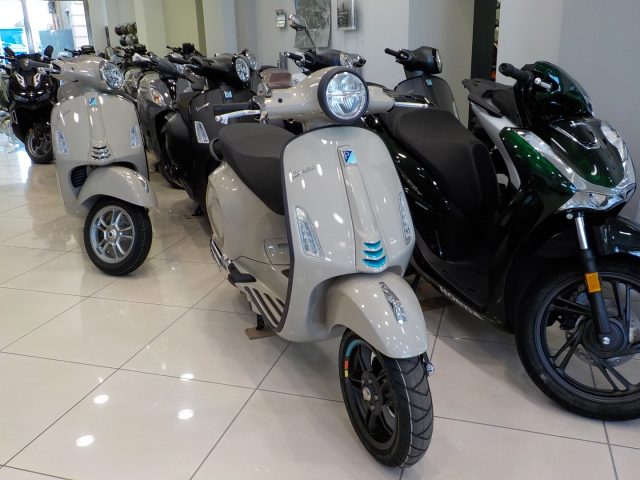 PIAGGIO Vespa 50 primavera 4T 3V Euro 5 - PROMO RCA+TASSO ZERO Immagine 0