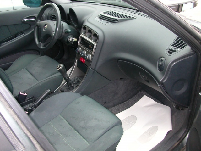 ALFA ROMEO 156 1.6i 16V Twin Spark cat Immagine 4