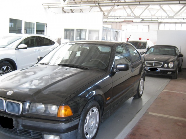 BMW 318 tds turbodiesel cat Compact Immagine 2